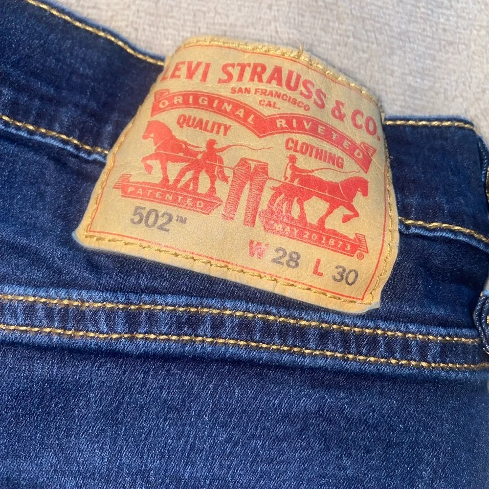 502 Levi Jeans - Picture 5 of 7